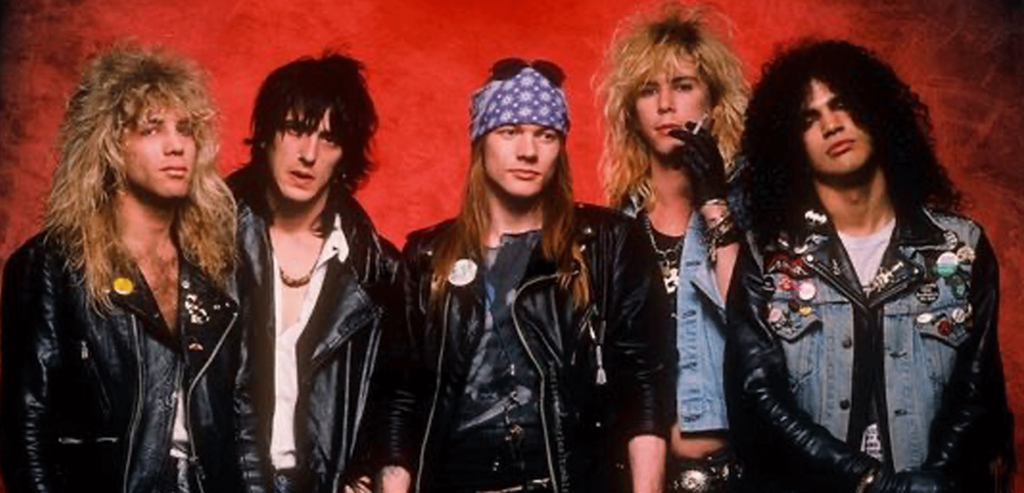 Imagen de Guns N' Roses, banda icónica de hard rock, famosa por canciones como 'Sweet Child o' Mine' y 'November Rain', nominada al Grammy en tres ocasiones y una de las bandas más influyentes en la historia del rock.